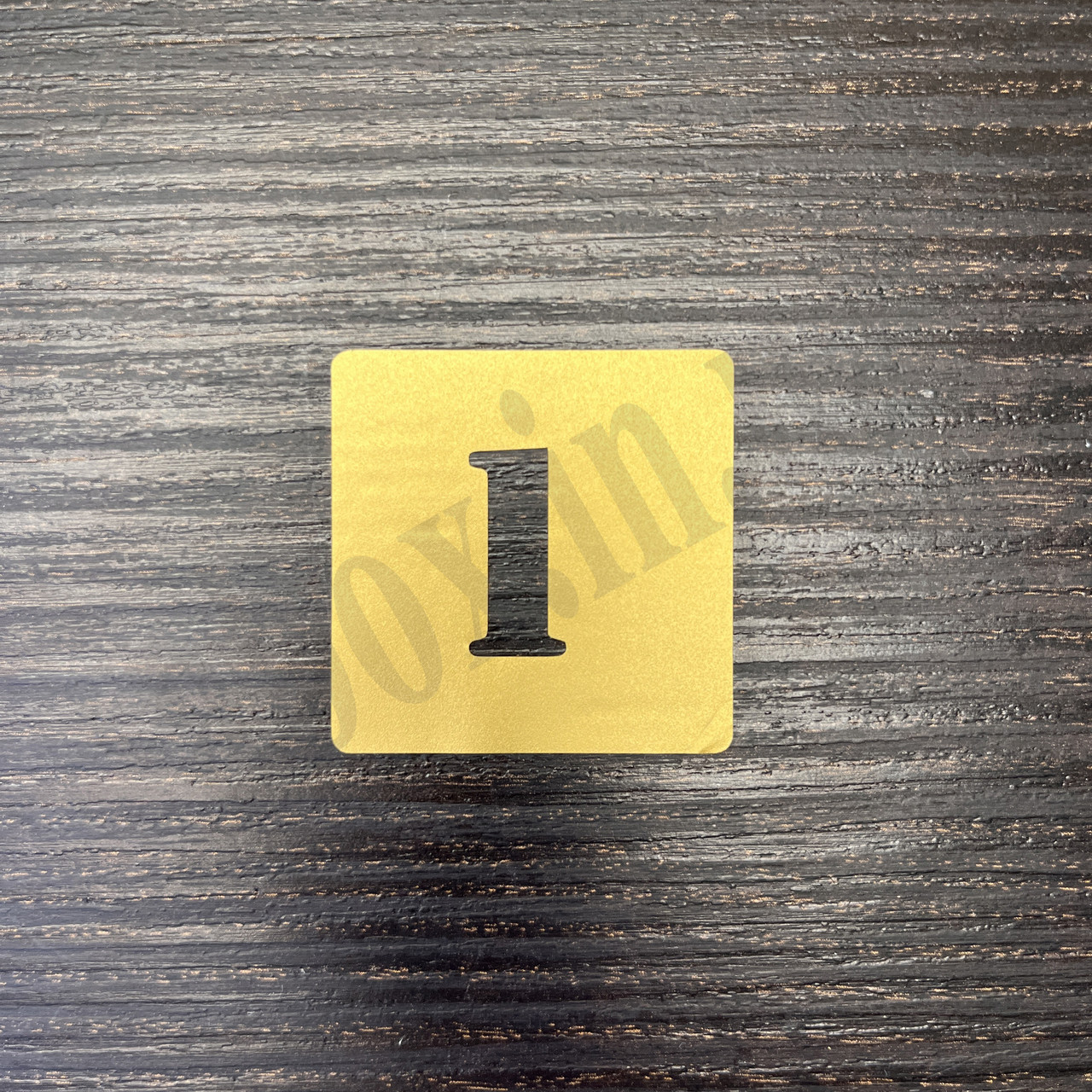 Золотиста нумерація на шафу з трафаретним шрифтом | Лист, фото 1