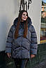 Зимова брендова жіноча тепла зручна куртка пуховик сірого кольору, фото 2