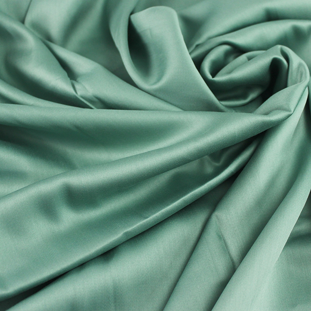 Порнографиялық фотосуреттер немесе бейнелер