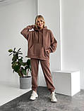 Кавовий теплий жіночий костюм з об'ємним худі з тринитки на флісі, фото 5