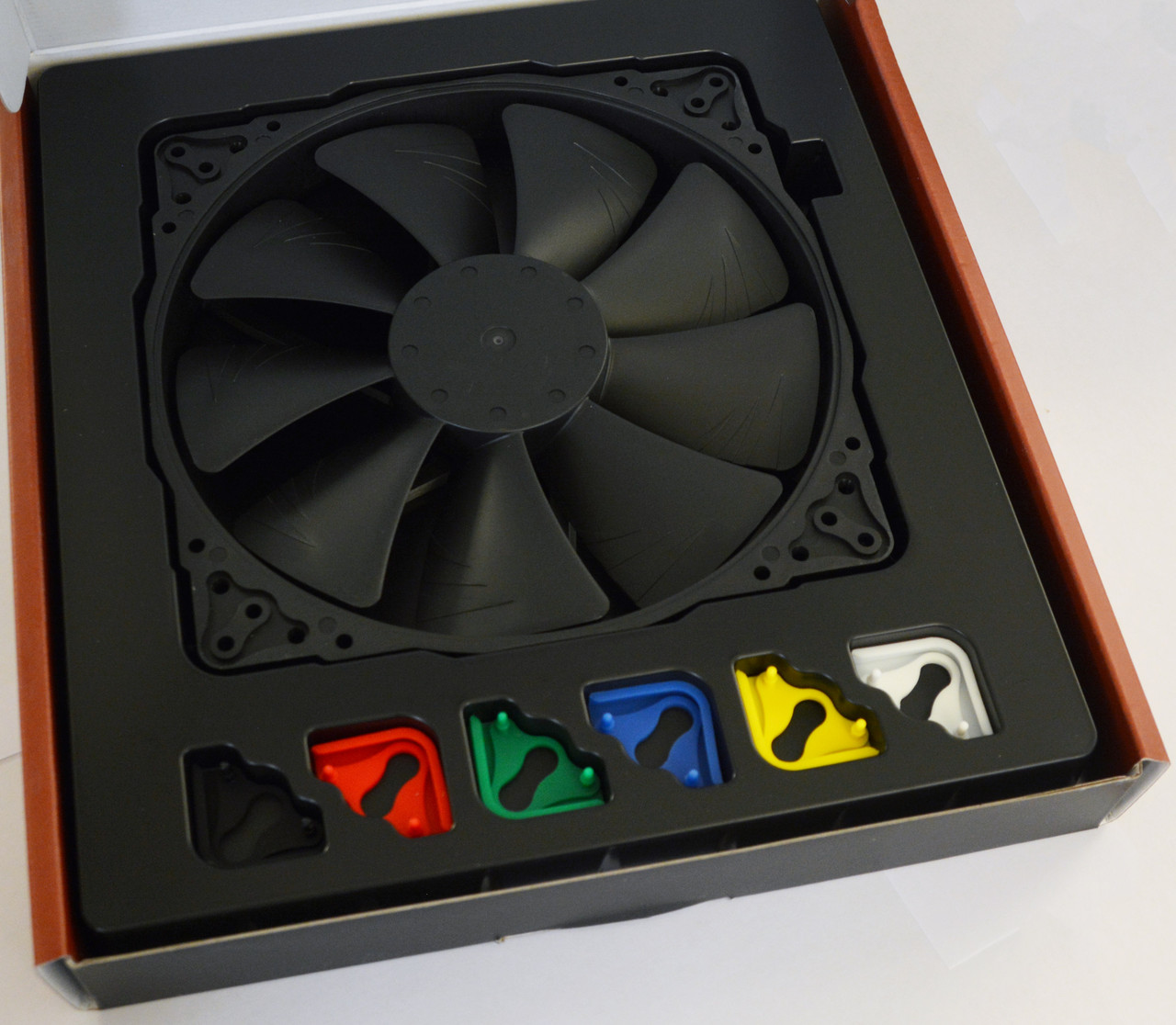 Вентилятор Noctua NF-A20 PWM chromax.black.swap (NF-A20 PWM CH.BK.S)