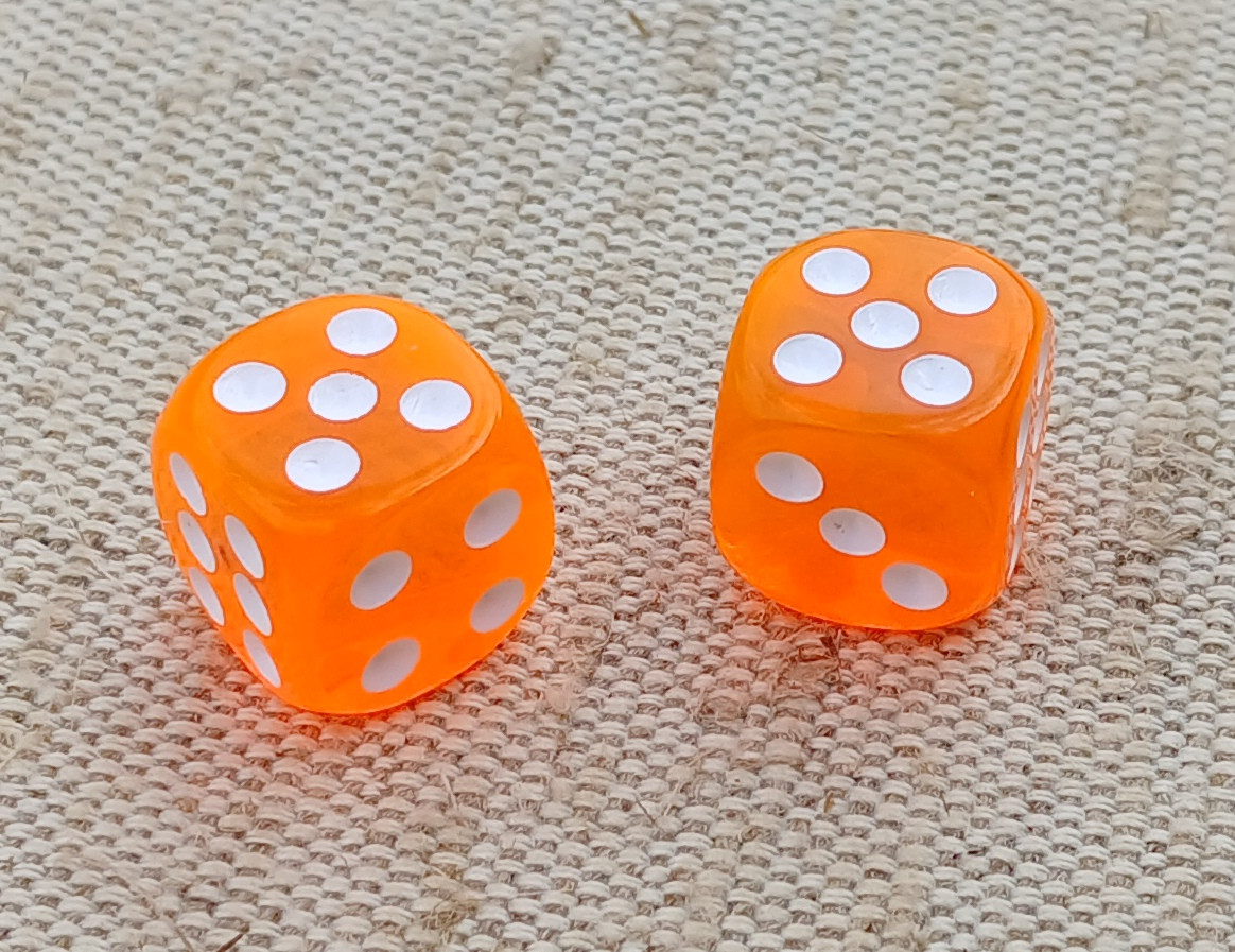 Ігральні кубики-кістки для настільних ігор "Orange" d 14мм.