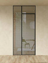 Однодверна перегородка з горизонтальними смужками, стулкою та фрамугою, фото 3