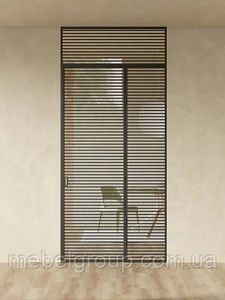 Однодверна перегородка з горизонтальними смужками, стулкою та фрамугою, фото 2
