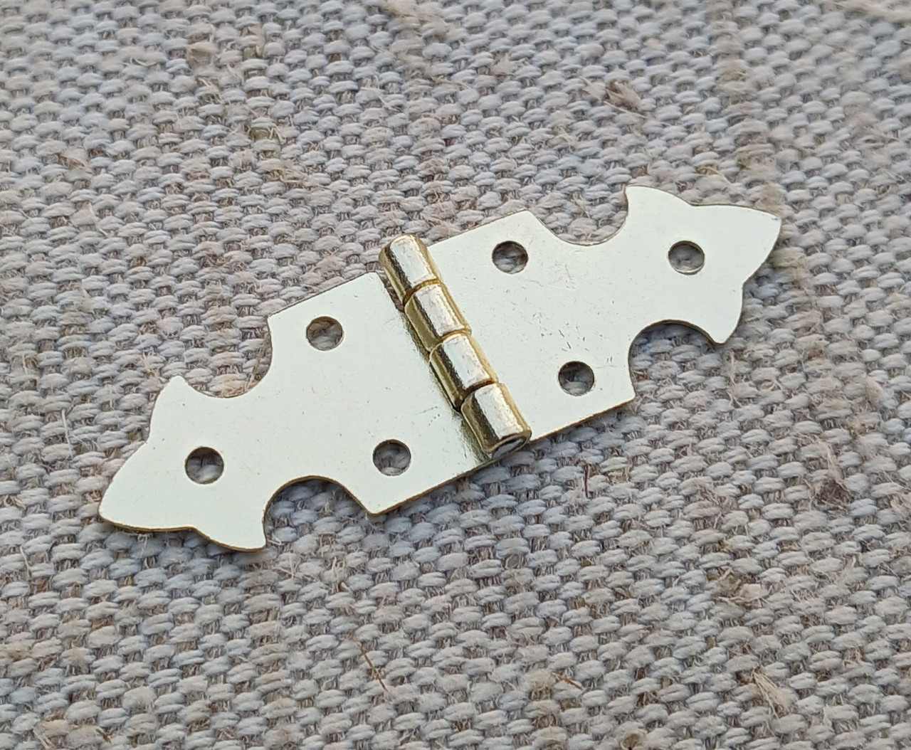 Петля для дерев'яних коробок,скринь. 41х14мм.