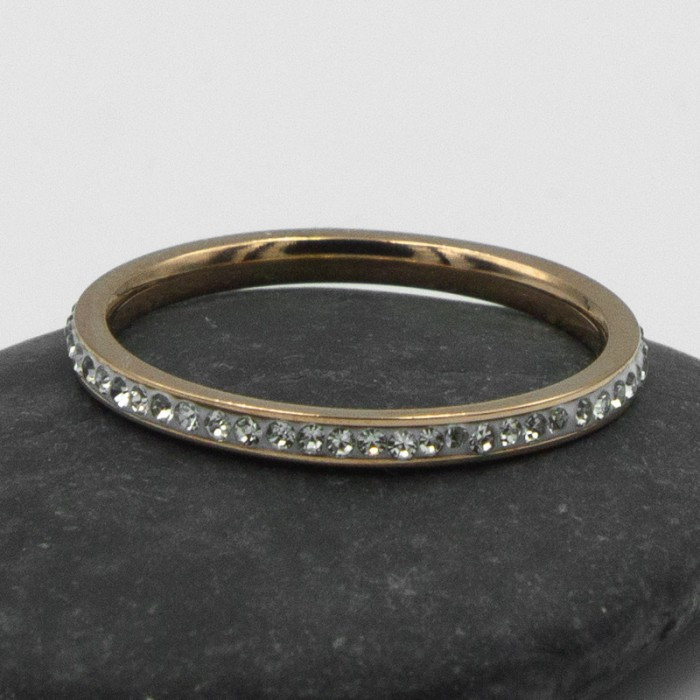 Кільце сталь №35 15.16.17.18.19.20.21р з білими цирконами на золотому металі кільця біжутерії зі сталі