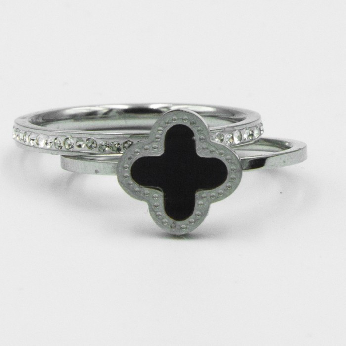 Кільце сталь №35 15.16.17.18.19.20.21р 10мм двойне конюшина чорного кольору на білому металі кільця біжутерії