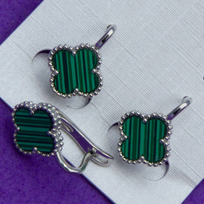 Сережки No62 конюшини із зеленою вставкою на металі білого кольору на англ замку ван кліф сережки
