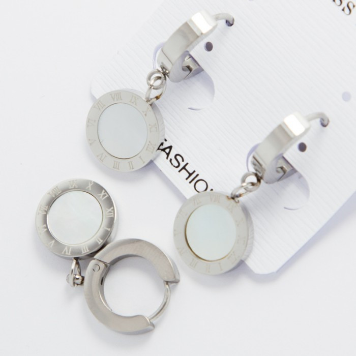 Сережки сталь No81 круглий замок із білою вставкою на білому металі біжутерія зі сталь недорого