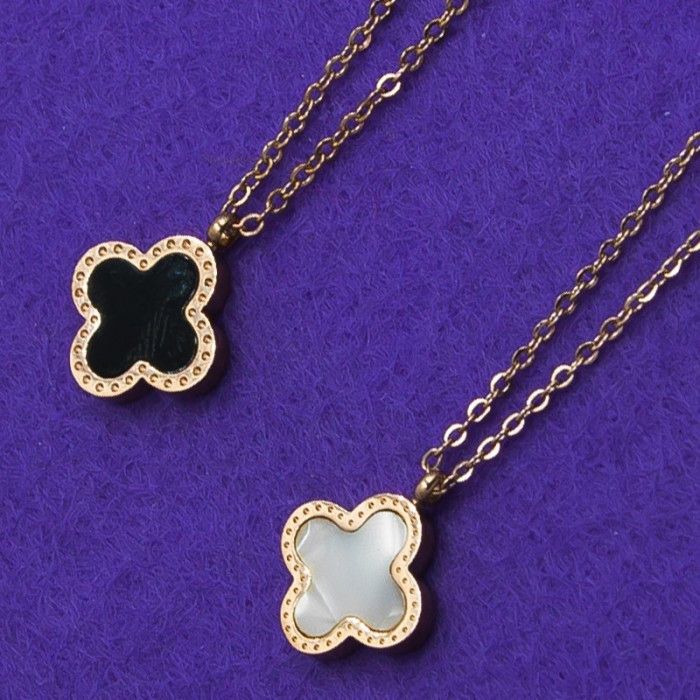 Ланцюжок сталь No100 з кулоном конюшина біло-чорний на металі під золото медзолото недорогий