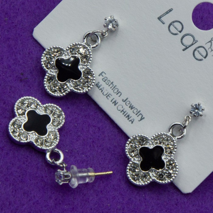 Сережки-гвоздики №164 13мм конюшина з білими стразами та чорною емаллю куплю Конюшина Ван Кліфф