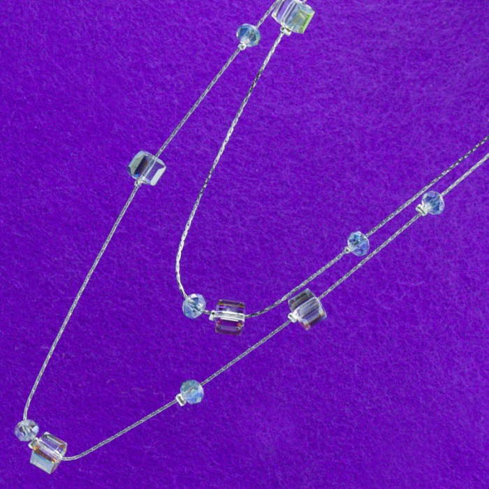 Підвіска No223 70 см із квадратними кришталіками на металевому ланцюжку медичне золото позолотка