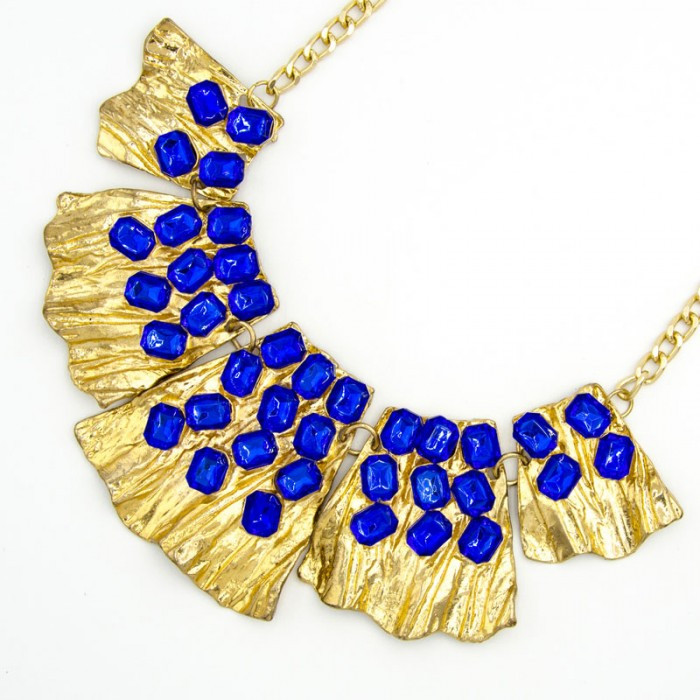 Підвіска No 460 сині стрази на рельєфному металі під золото.