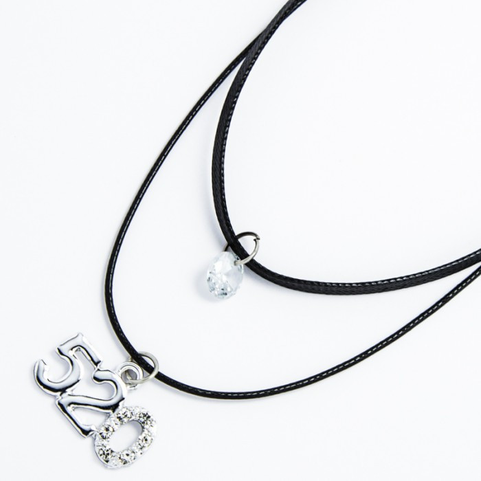 Підвіска-чекер No1380 чорного кольору з кулонами.