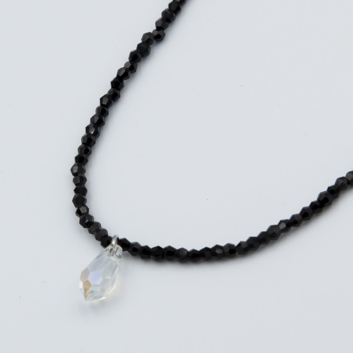 Підвіска No1607 45 см із кришталіками чорного кольору.