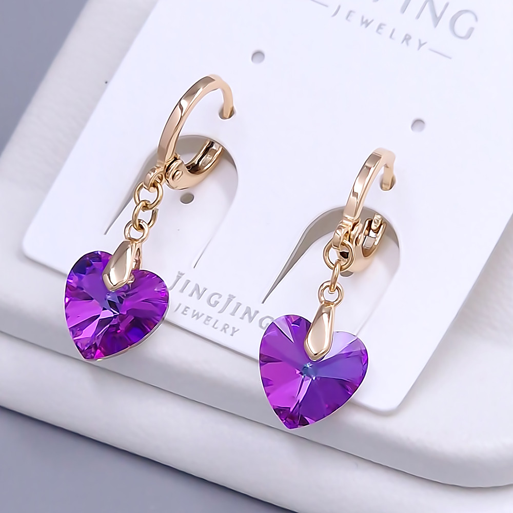 Сережки XР. Позолота 18К. Камені: Swarovski рожевий хамелеон. Довжина: 22 мм. Ширина: 9 мм.