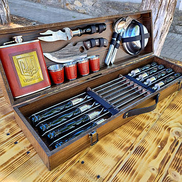 Подарунковий набір шампурів в дерев'яному кейсі "Голд з шампурами Блек"