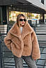 Жіноча брендова актуальна коротка зимова шубка з штучного хутра, фото 10