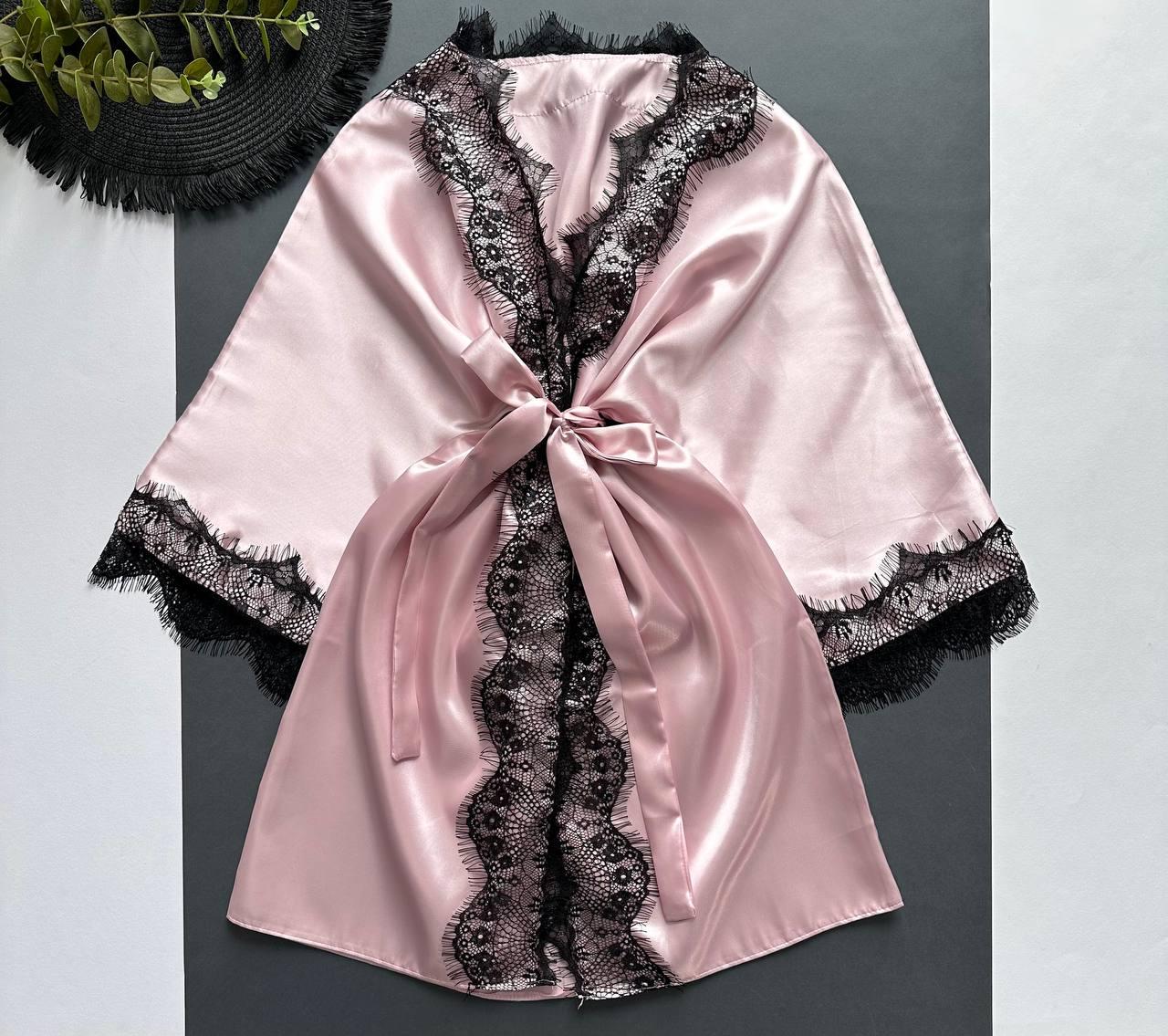 Атласний Халат жіночий з чорним мереживом