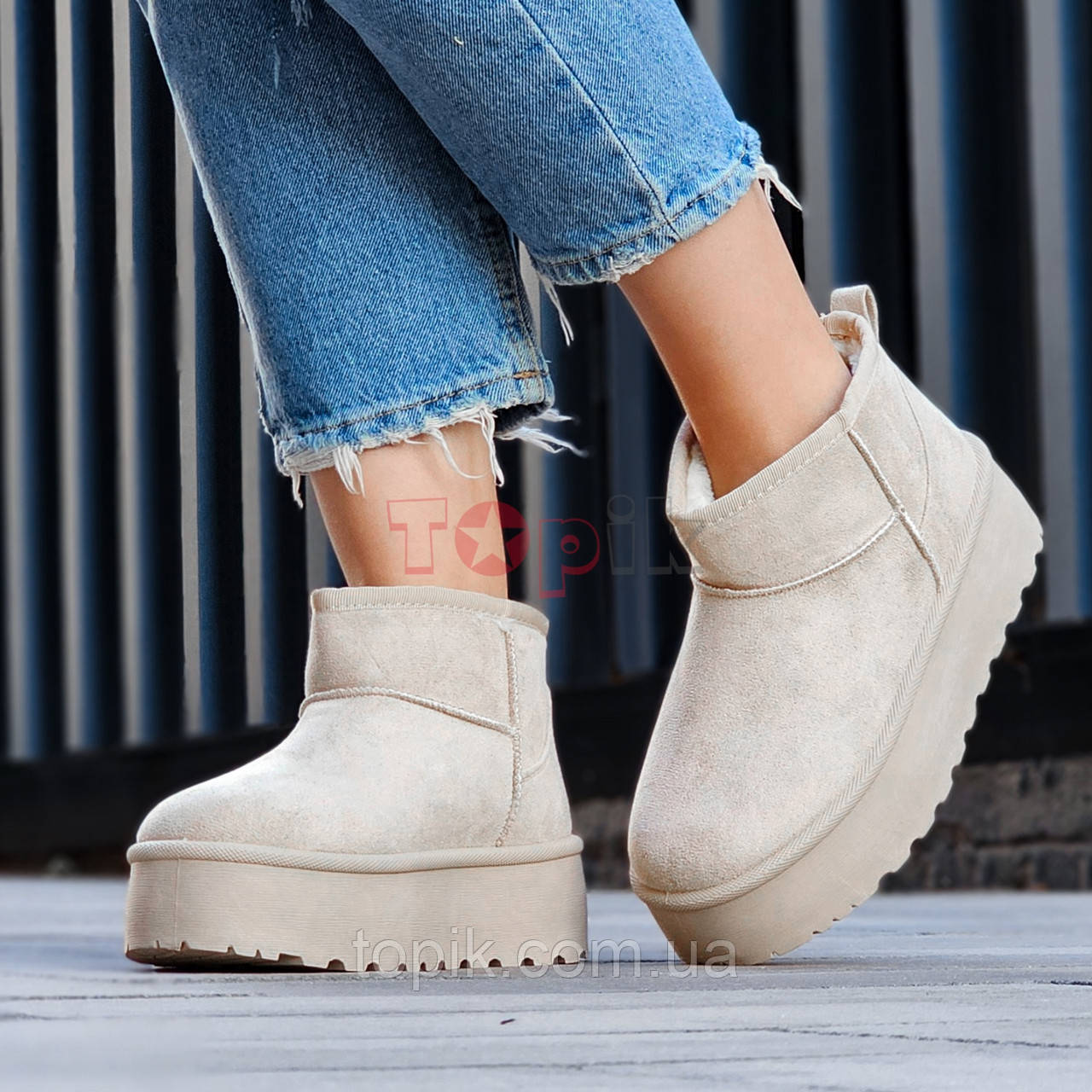 Жіночі уггі на платформі короткі бежеві угги на високій підошві уги Женские угги на платформе (Код: 3472)