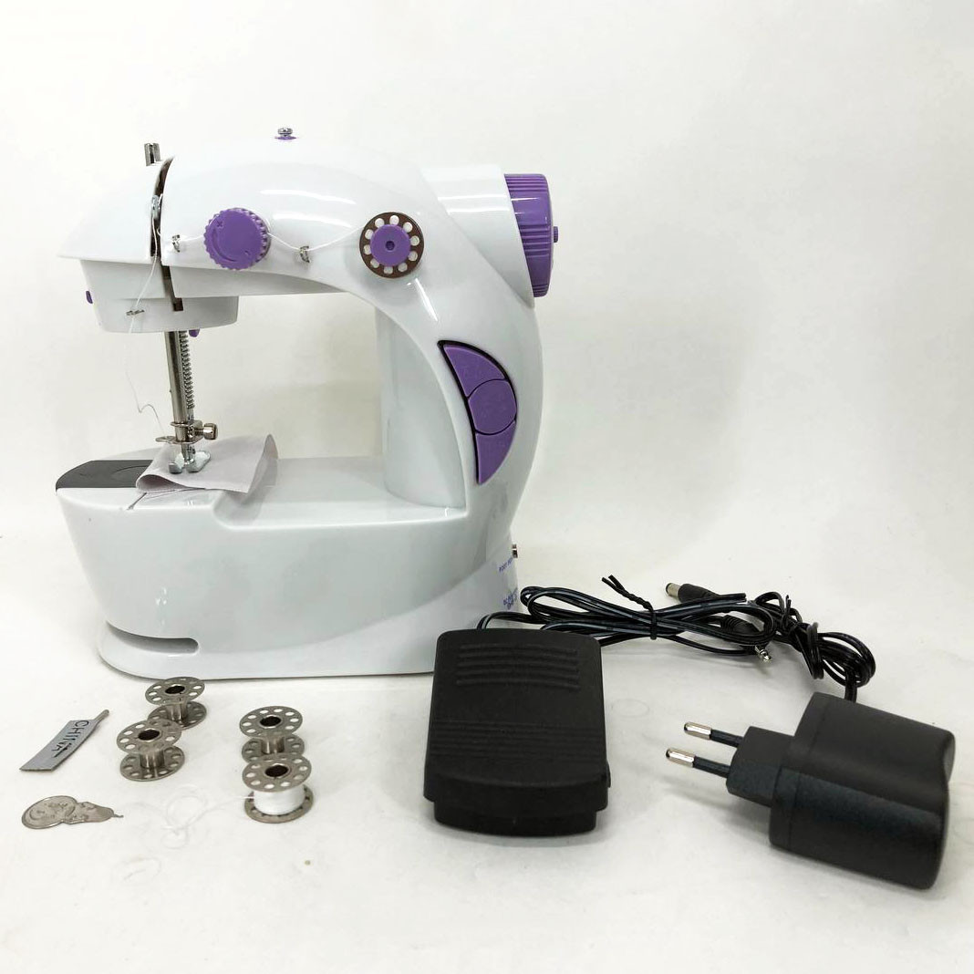 Міні-швейна машина з насадками, Швейна машинка для дому, Ручна швейна машинка зручна компактна XQ-94, фото 1