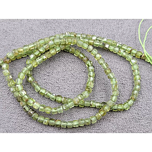 Намистини Хризоліт кубик гранований 2,3мм