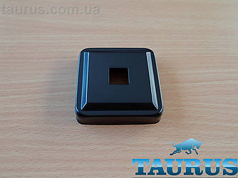 Чорний квадратний декоративний фланець Cube 70x70 висотою 18мм із н/ж сталі, під внутрішній розмір 15х15 мм