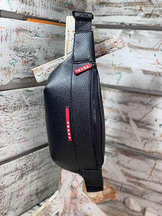 Чоловіча бананка Prada Black сумка на пояс еко шкіра Прада чорна з регульованим ремінцем унісекс, фото 2