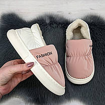 Тапочки жіночі чуні закриті плащівка на хутрі пудрові 4292, фото 3