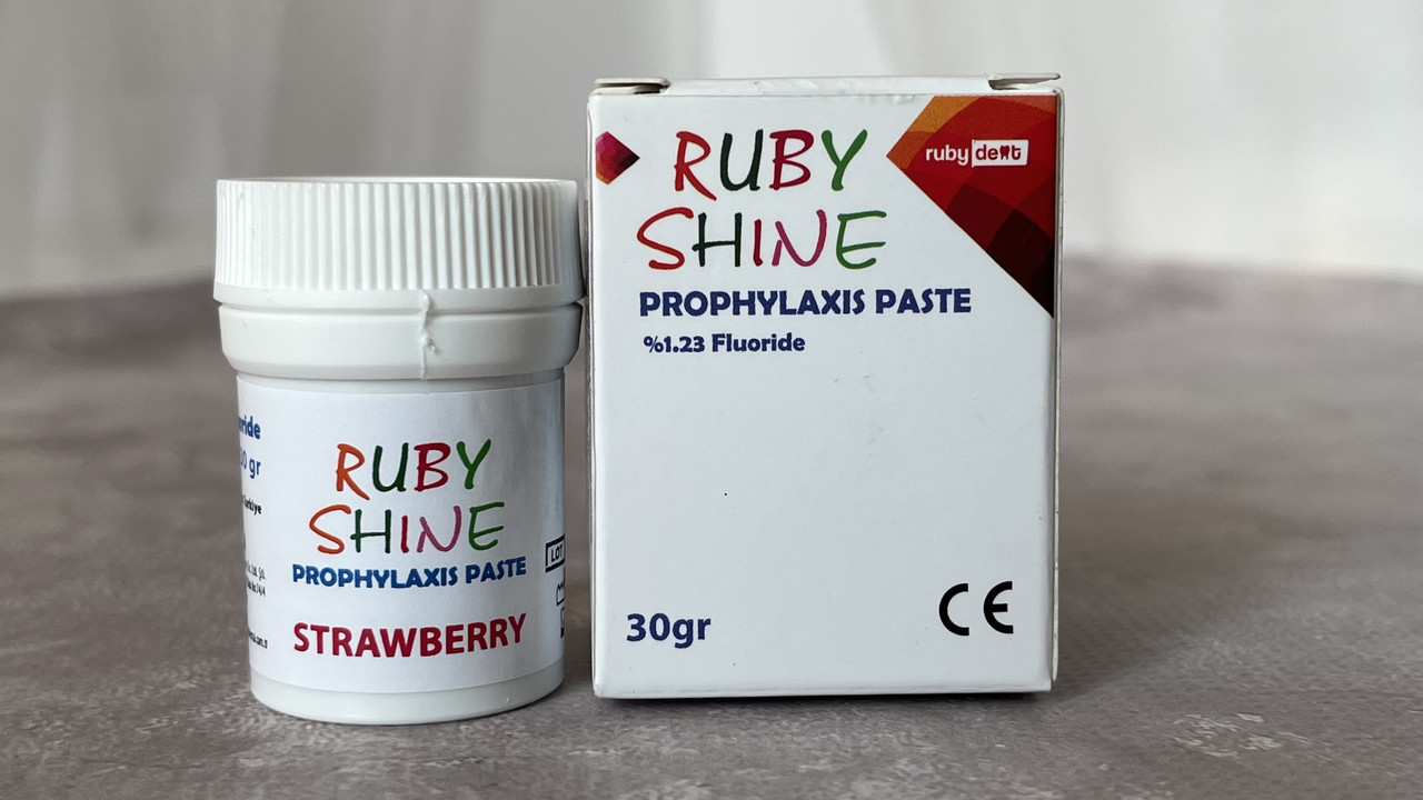 Паста з полуничним смаком RubyShine 30 г