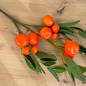 Декоративна гілка з листям та плодами мандарину 56 см