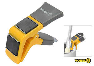 Тримач для пензля магнітний VOREL: L= 90 мм, два магніти, пластикова ручка, пружинний затиск [24/96]