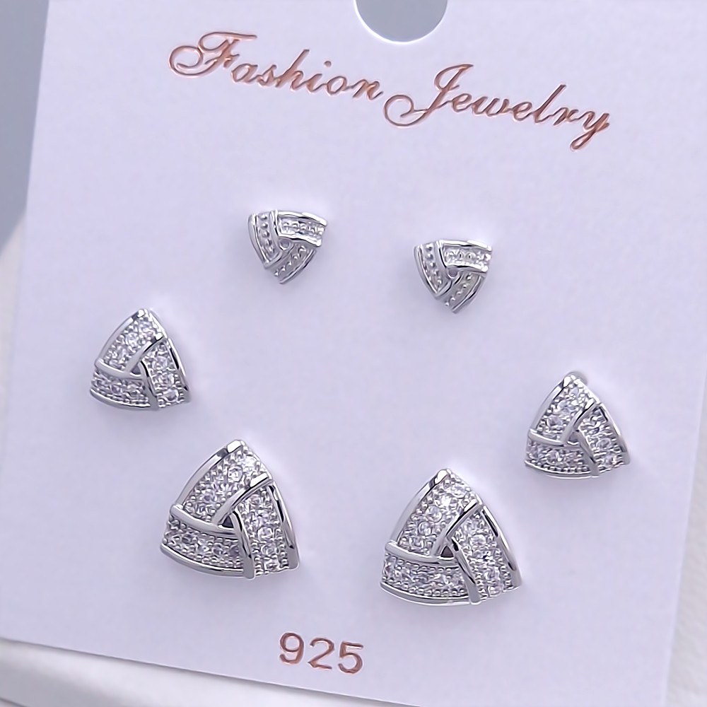 Набір із 3-х пар сережок-гвоздиків FJ. Родій. Камені: білий циркон