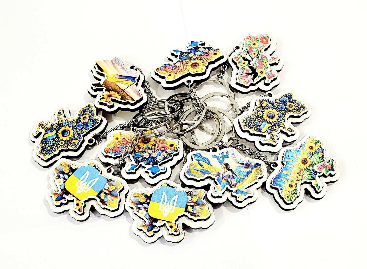 Брелок дерев'яний карта України різні види