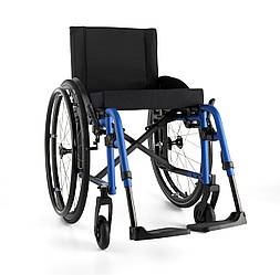 Активне крісло колісне підвищеної надійності та функціональності Küschall Compact Attract