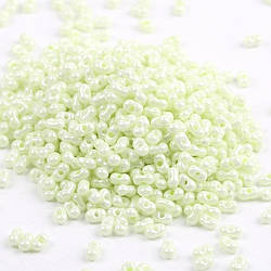 Бісер скляний у формі арахісу FARFALLE 6х4х3,2 мм 10 г Оливковий світлий блискучий