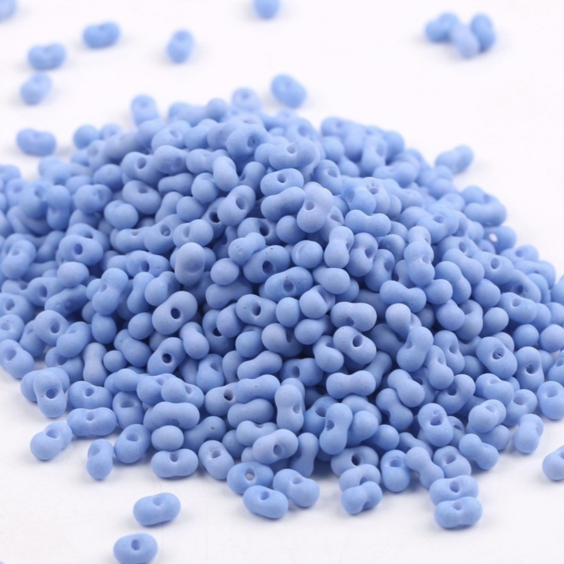 Бісер скляний у формі арахісу FARFALLE 6х4х3,2 мм 10 г Синій матовий, фото 1