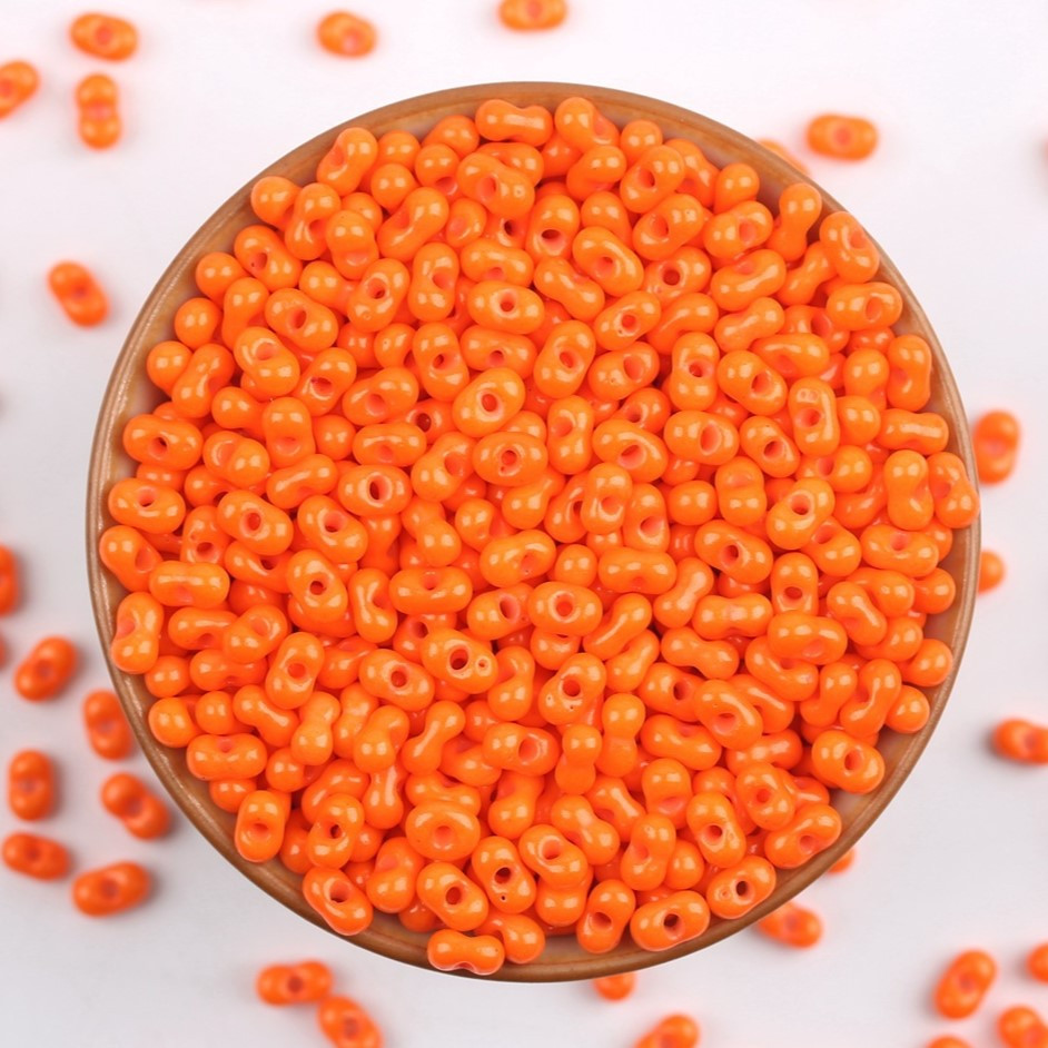 Бісер скляний у формі арахісу FARFALLE 6х4х3,2 мм 10 г Помаранчевий, фото 1
