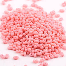 Бісер скляний у формі арахісу FARFALLE 6х4х3,2 мм 10 г Рожевий світлий матовий
