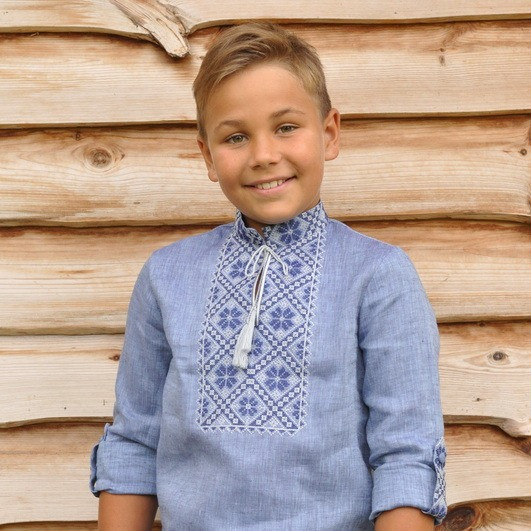 Блакитна вишиванка на льоні для хлопчика з довгим рукавом