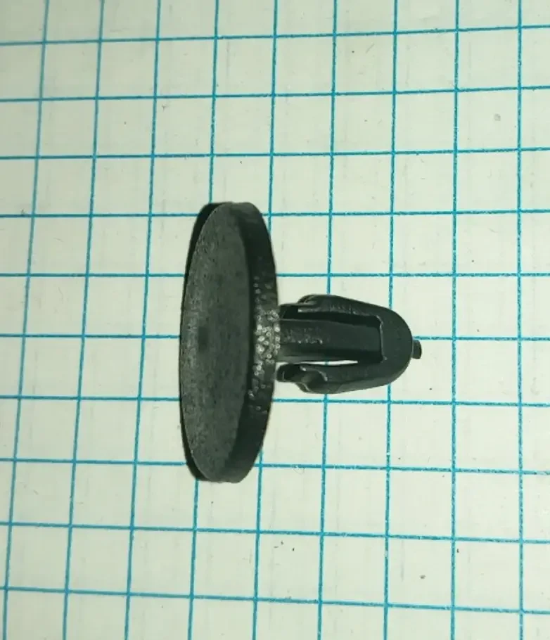 Кліпса кріплення тримач андапка утеплювача капота Рено №49