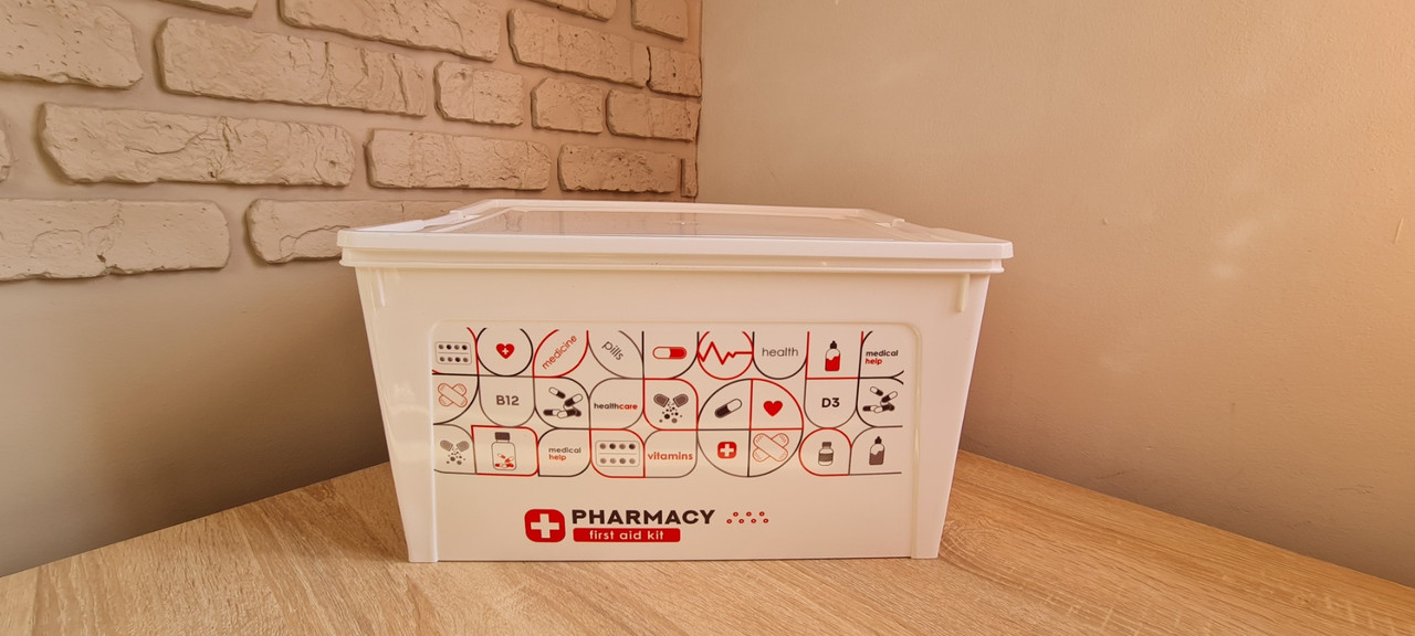 Аптечка з органайзером біла 32*24,5*21 см (12 л)