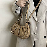 Жіноча сумка 8615 багет крос-боді бежева, фото 6