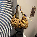 Жіноча сумка 8615 багет крос-боді бежева, фото 2