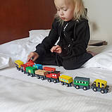 Набір дерев'яних поїздів для дитячої залізниці 12 штук , локомотив + полиця Kruzzel 23522 Польща, фото 10