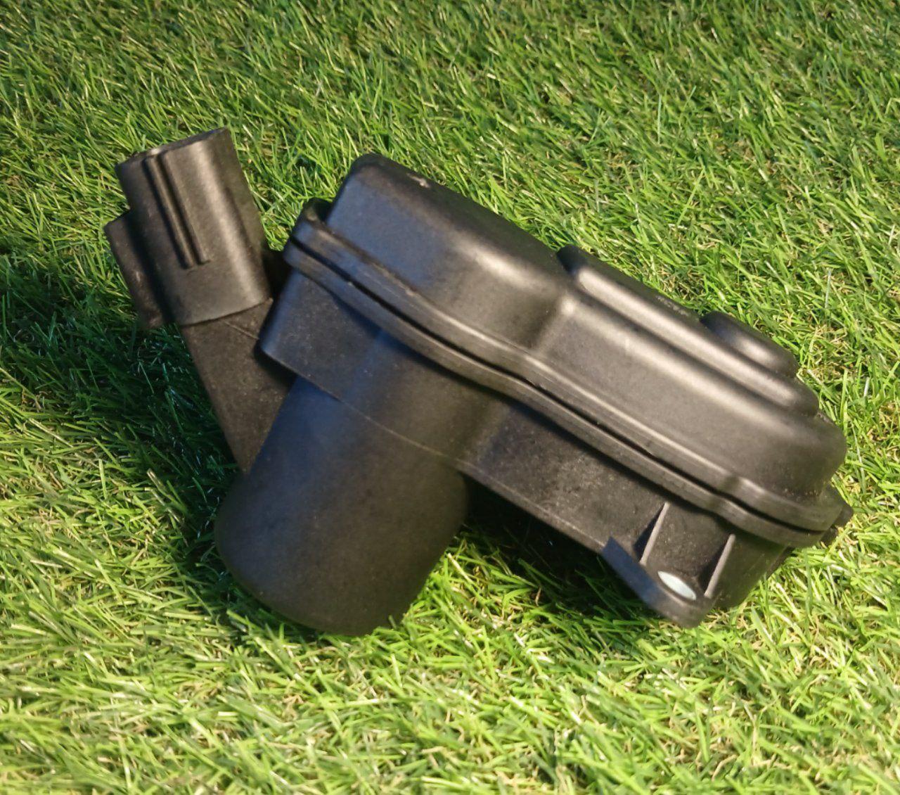 Моторчик заднього супорту на Renault (32338814, 32338814C), фото 1