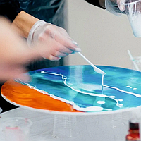 Епоксидна смола: що це таке, її властивості та яку вибрати