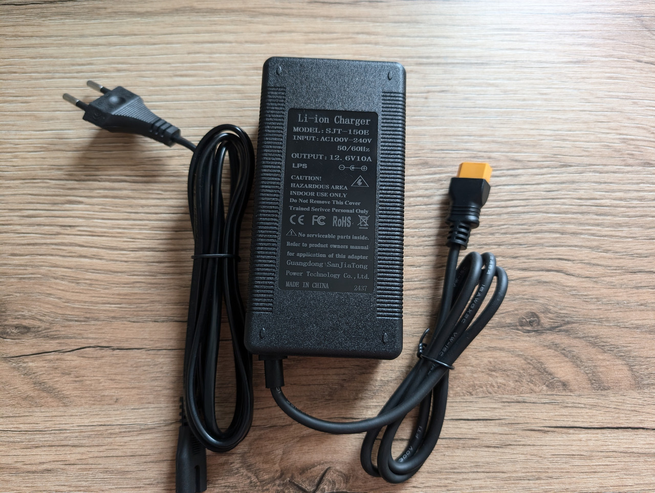 Зарядний пристрій для Li-ion, 12,6V 10A 3S, 18650 charger XT60