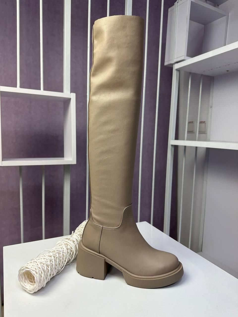 Чоботи жіночі ботфорти натуральна шкіра бежеві демісезонні трендові стрейч на підборах, фото 1