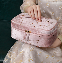 Косметичка велюрова "QUEEN". Розмір 20х11х9 см. Рожевий колір